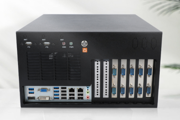 國產壁掛式工控機.png