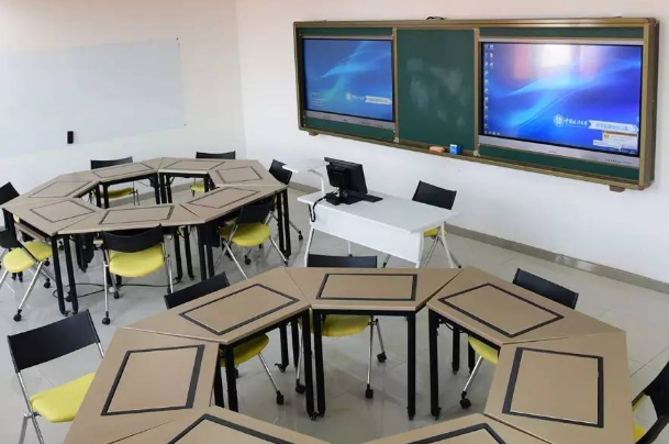 無風扇嵌入式主機在智慧教室行業的應用案例