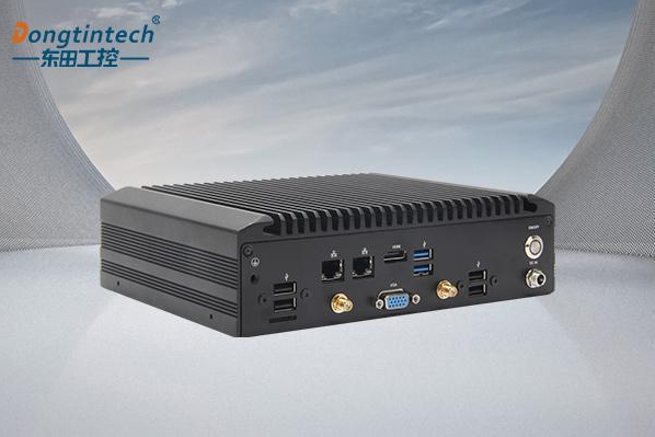 東田上海嵌入式上海工控機.png