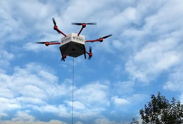 東田加固便攜機助力無人機行業.png