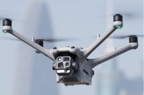 飛騰騰銳D2000工控機助力無人機行業實現高效智能加速與推理